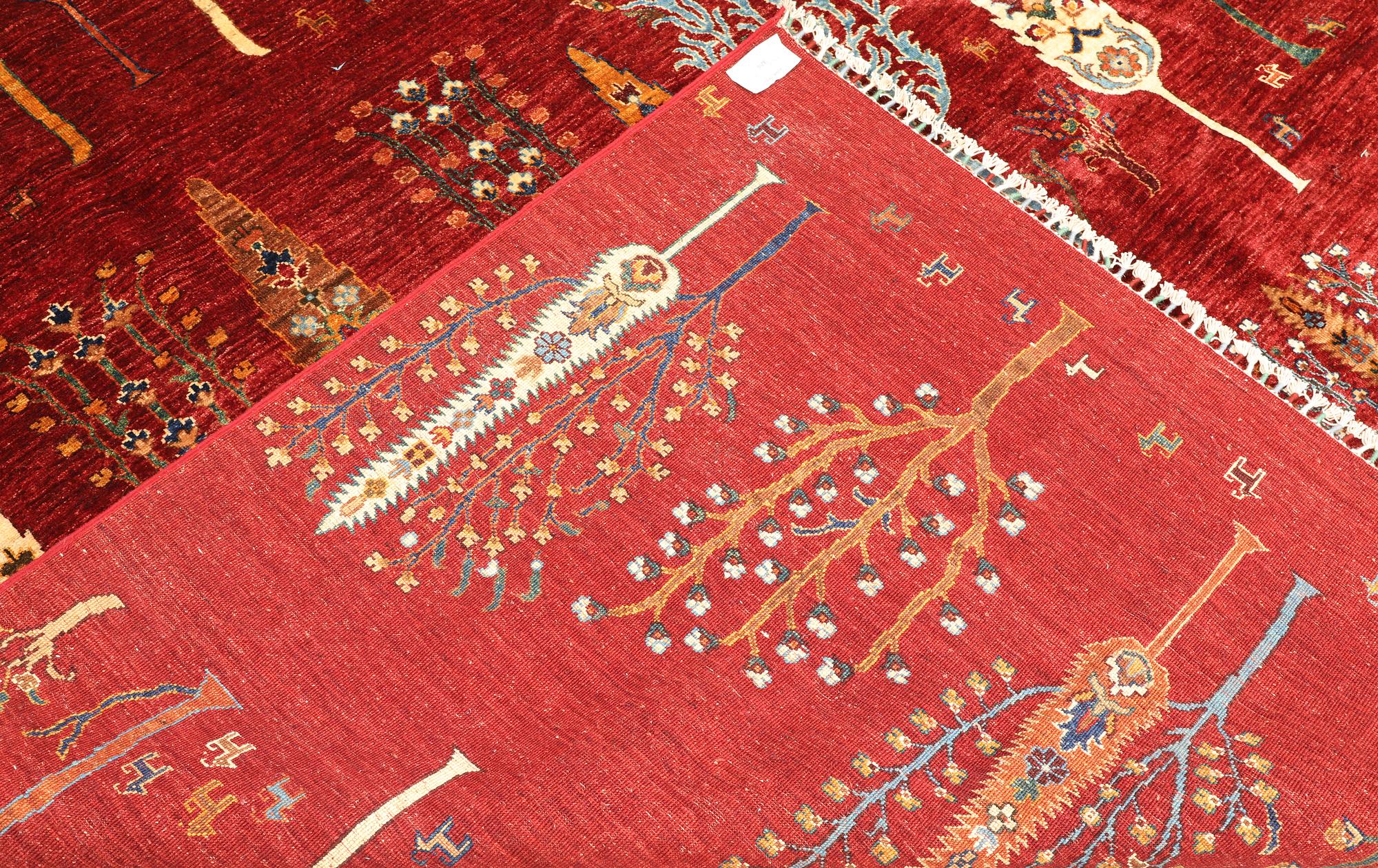 A carpet, Ziegler design, approx. 337 x 257 cm.
