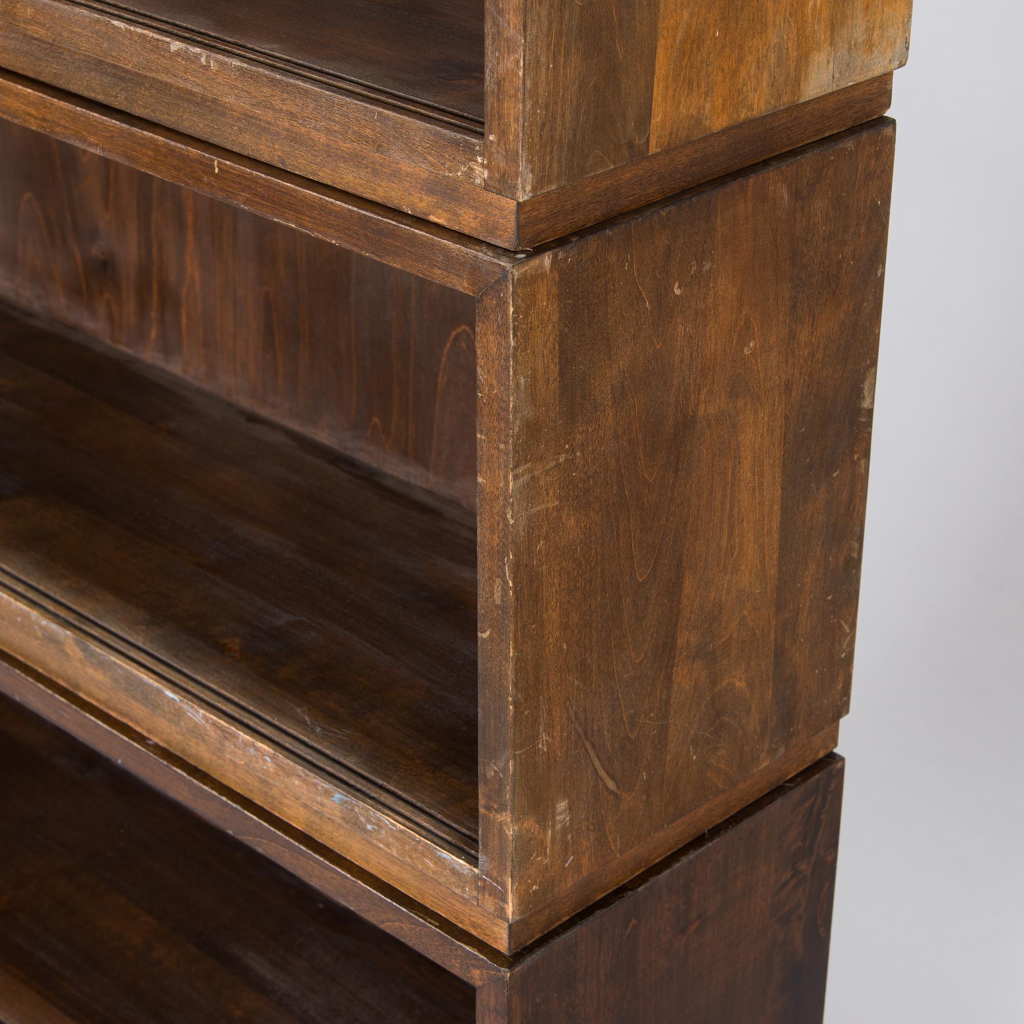 Aino Aalto, kirjahylly / kirjakaappi, 412/4  O.Y. Huonekalu- ja Rakennustyötehdas A.B. 1940-luku.