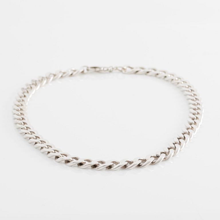 Necklace sterling silver.