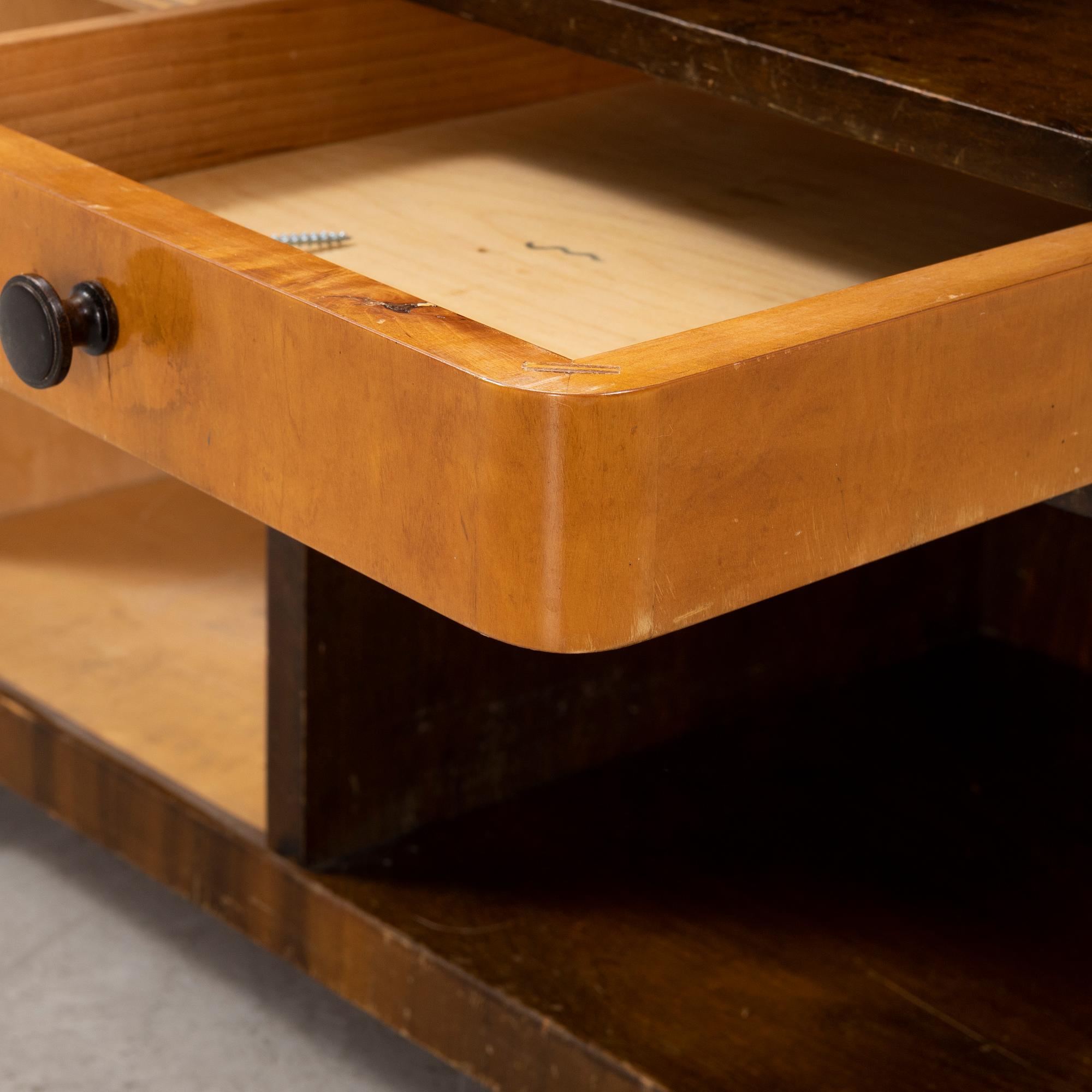 A birch wood veneered side table, 1930's/40's.