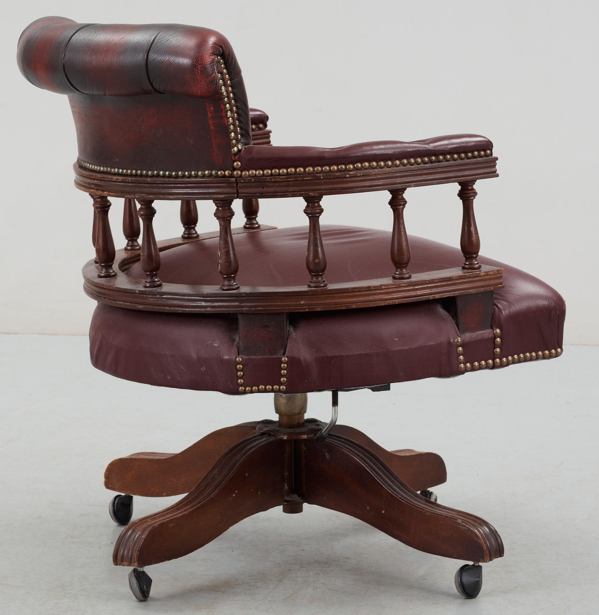 SKRIVBORDSSTOL, Engelsk stil, Norge, 1900-talets andra hälft.