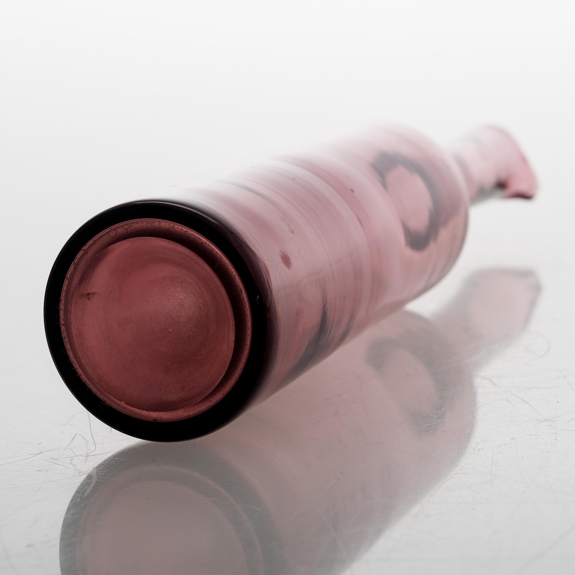 Nanny Still, Pullo, signeerattu Riihimäen Lasi O.Y. Nanny Still.