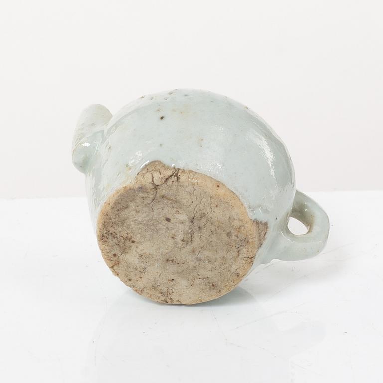 Two joss stick holders, a vase, a brush washer and a small ewer, Qing dynasty, 19th century and older.