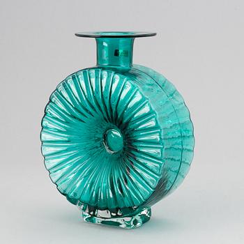 Helena Tynell, a 'Solflaskan' glass vase, Riihimäen Lasi Oy, Finland. In production 1964-1974.
