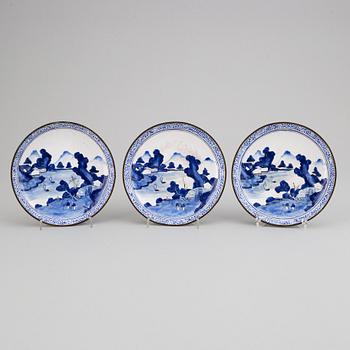 Three enamel on copper dishes, Qing dynasty, 19th century.