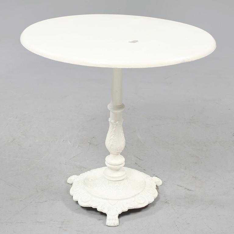 CAFÉBORD, omkring 1900-talets mitt.