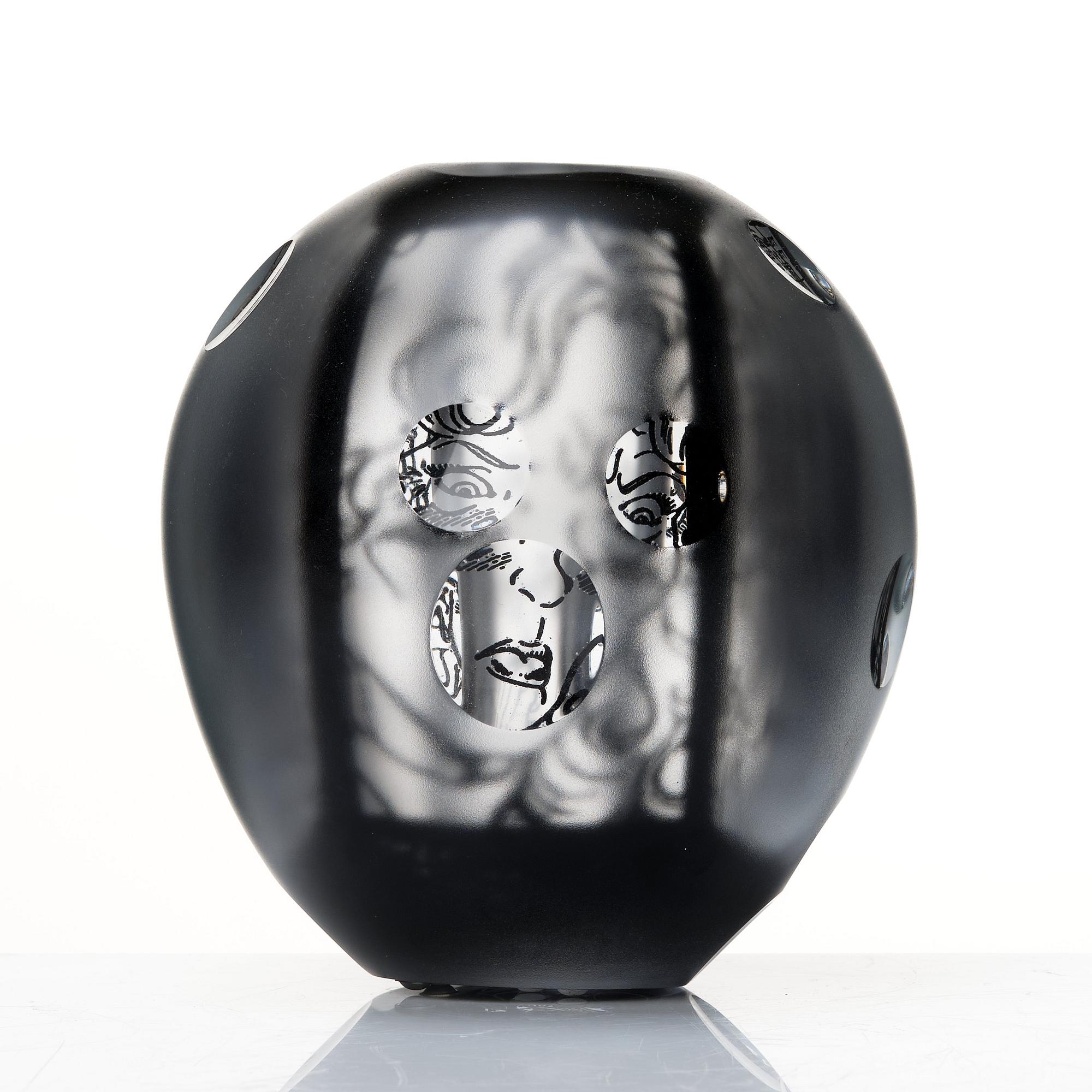Per B. Sundberg, a unique 'litograal' glass vase, Orrefors 2004.