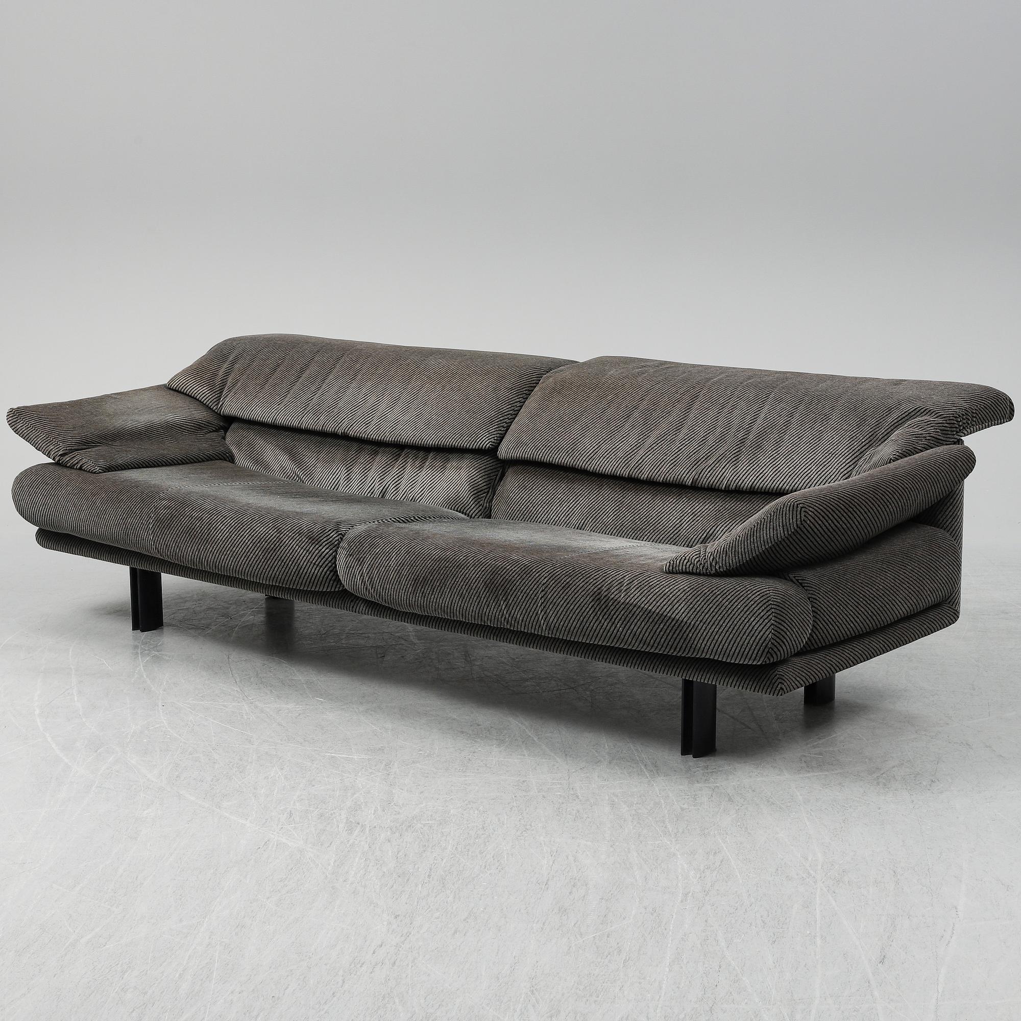 A 'Alanda' sofa by Paolo Piva for B&B Italia. - Bukowskis