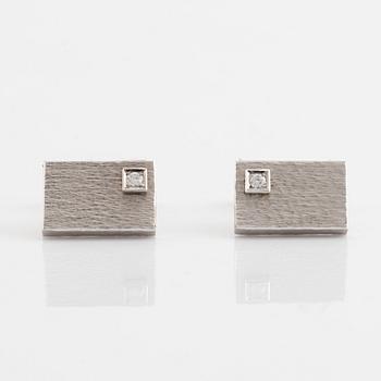 Bucherer, manschettknappar, ett par, 18K vitguld och briljantslipade diamanter, i ask från Bucherer.