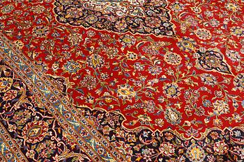 A carpet, Kashan, ca 460 x 308 cm.