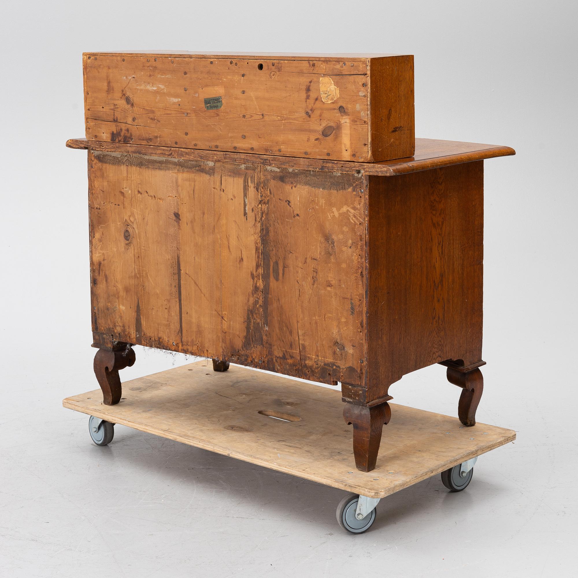 Chest of drawers, Baroque, 18th century.