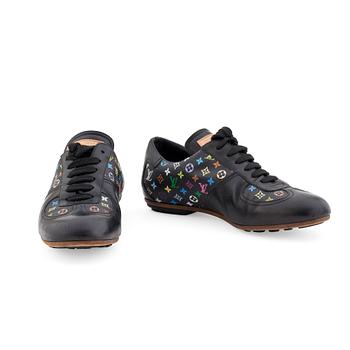 425. LOUIS VUITTON, ett par sneakers.