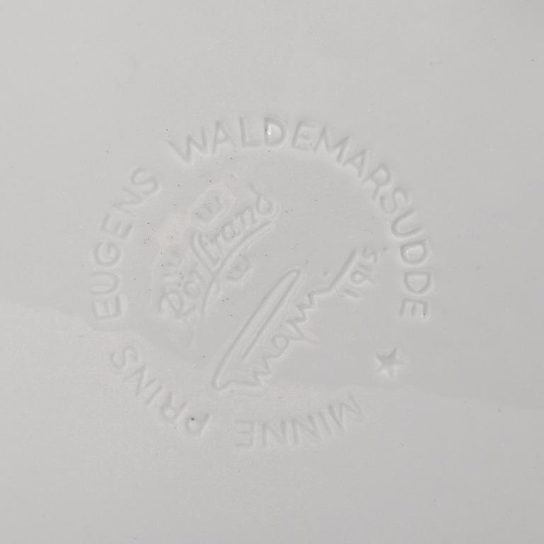 YTTERFODER, 2 st, porslin, "Waldemarsuddekrukan", Prins Eugen, Rörstrand. Formgivna 1915.