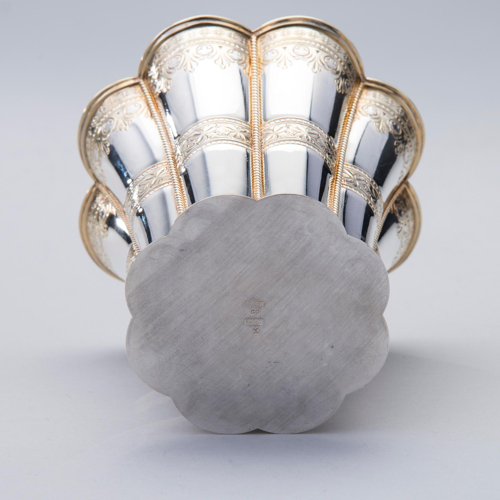 MARGARETABÄGARE, sterlingsilver, A. Michelsen, Copenhagen. Vikt 352 g.