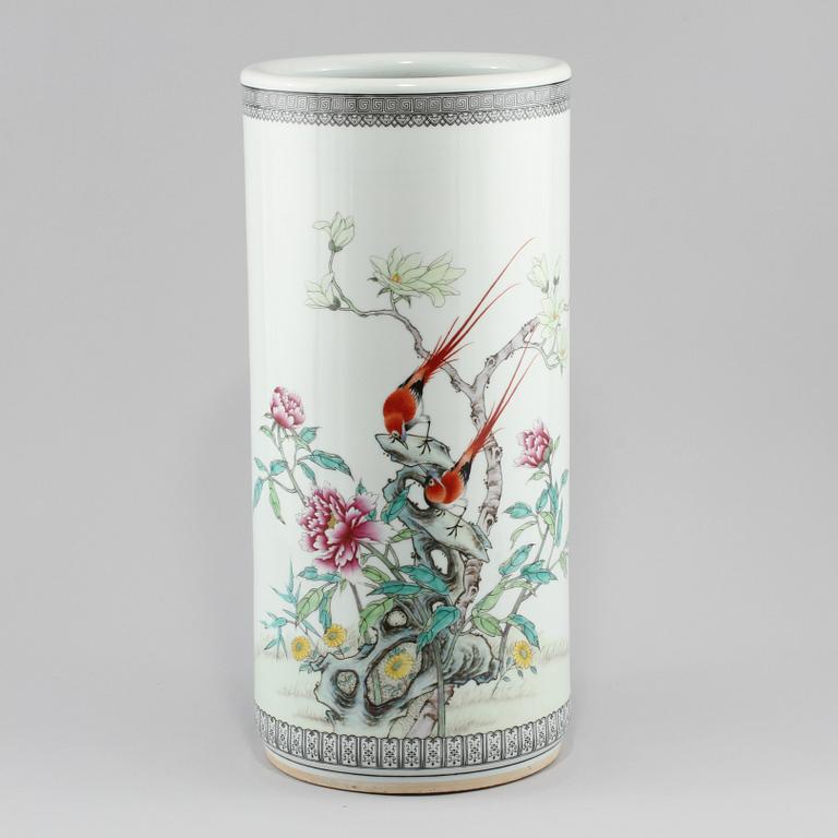 PENSELSTÄLL, porslin, Kina, 1900-tal.