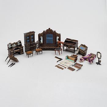 Dollhouse furniture, approx. 12 pieces, and dollhouse accessories, including Waltershausen, Germany, late 19th Century.
