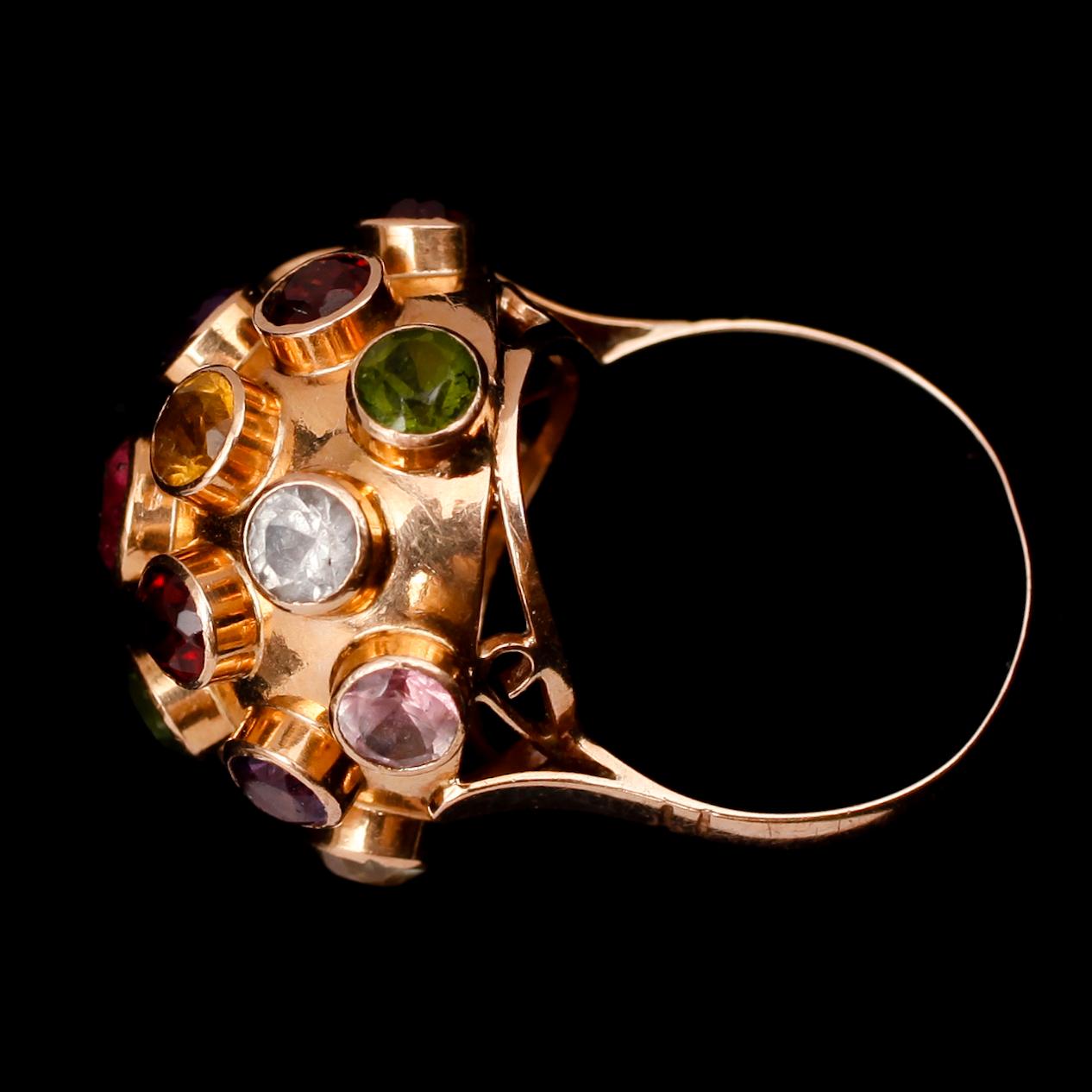RING, 18 k guld, med akvamariner och andra ädelstenar. Tot vikt 6 g.
