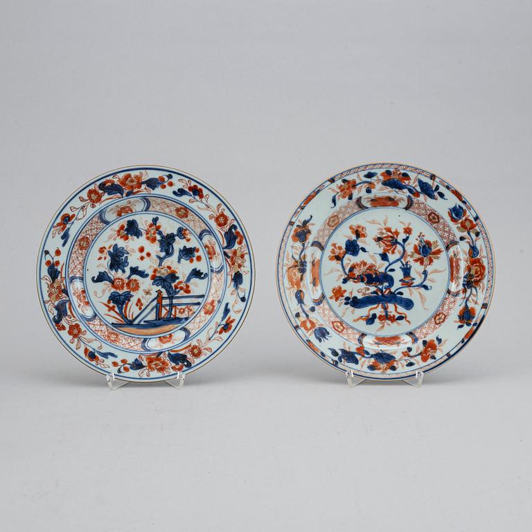 Four imari export plates, Qing dynasty, Qianlong (1736-95).