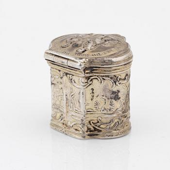 A Dutch silver box, late 18th century.