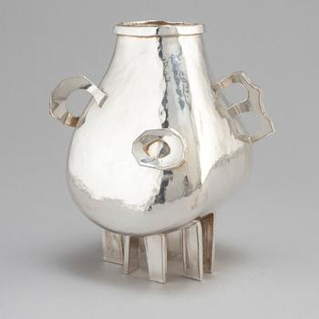 CLAËS E. GIERTTA, a silver vase, Stockholm 1981.