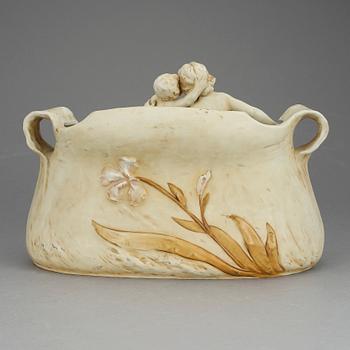 SKÅL, porslin, Royal Dux. 1900-tal.