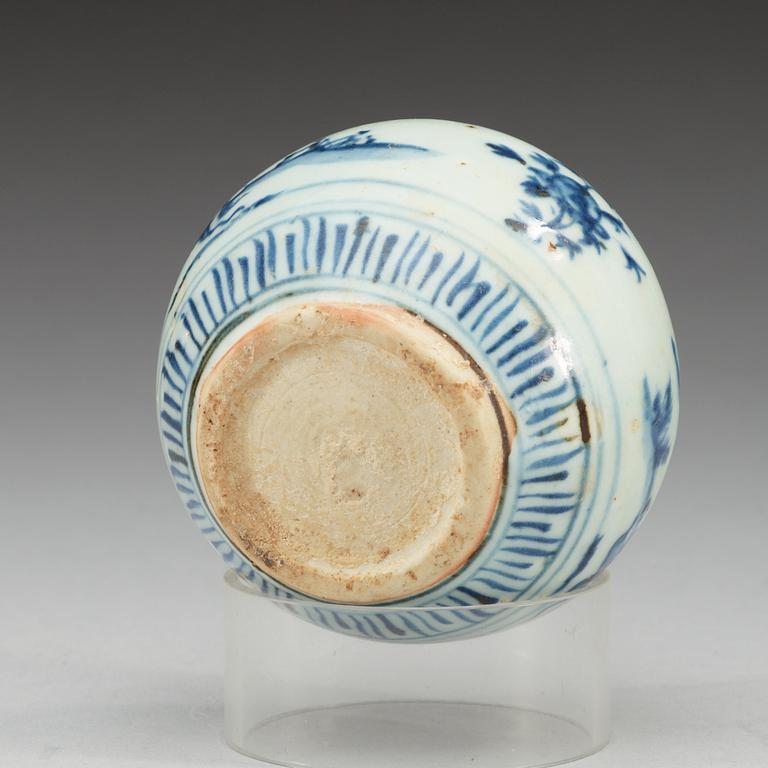 A blue and white small jar, Ming dynasty (1368-1644).