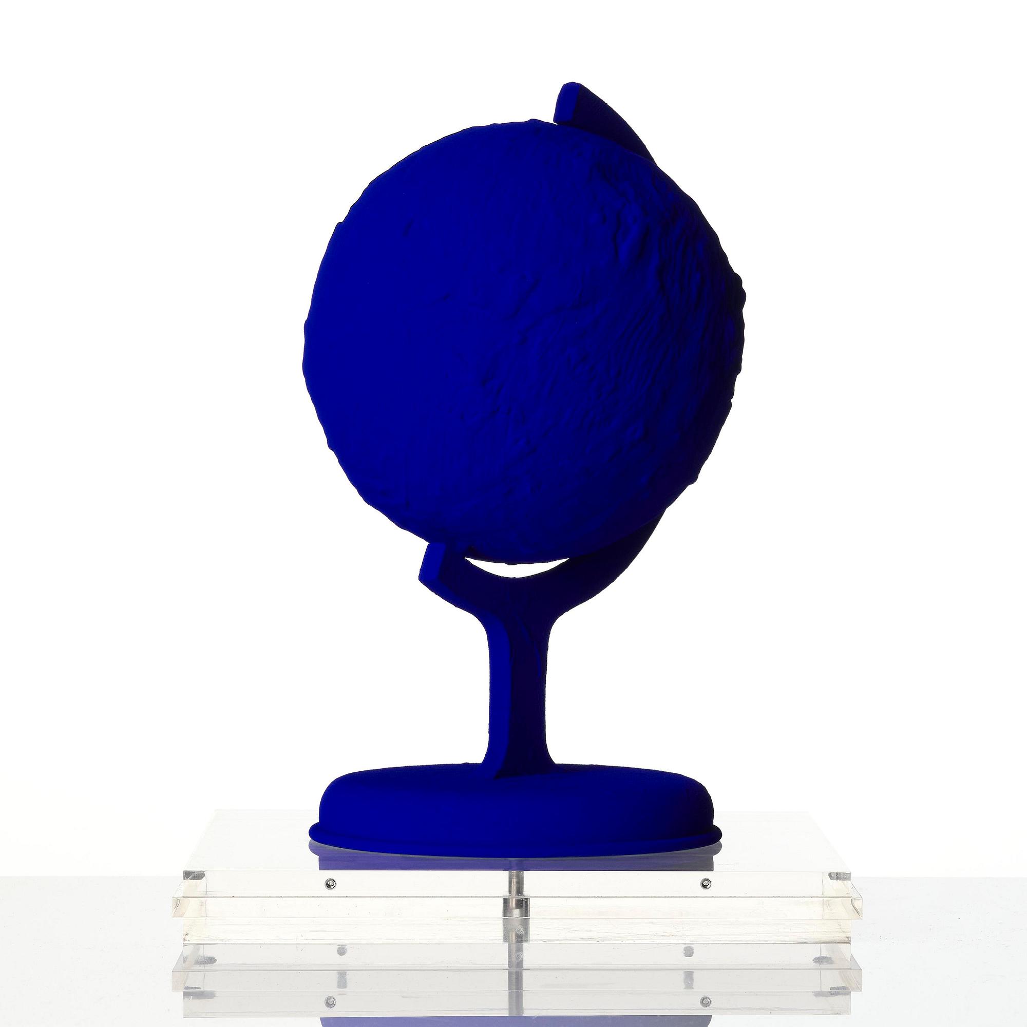 Yves Klein, "La Terre Bleue".