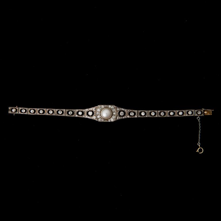 ARMBAND, odlad pärla, gammal - och rosenslipade diamanter, 14K (56) guld. Ryssland.