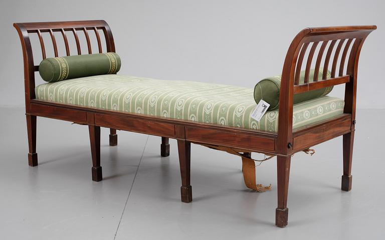 BANKETTSOFFA, empirestil, 1900-talets första hälft.