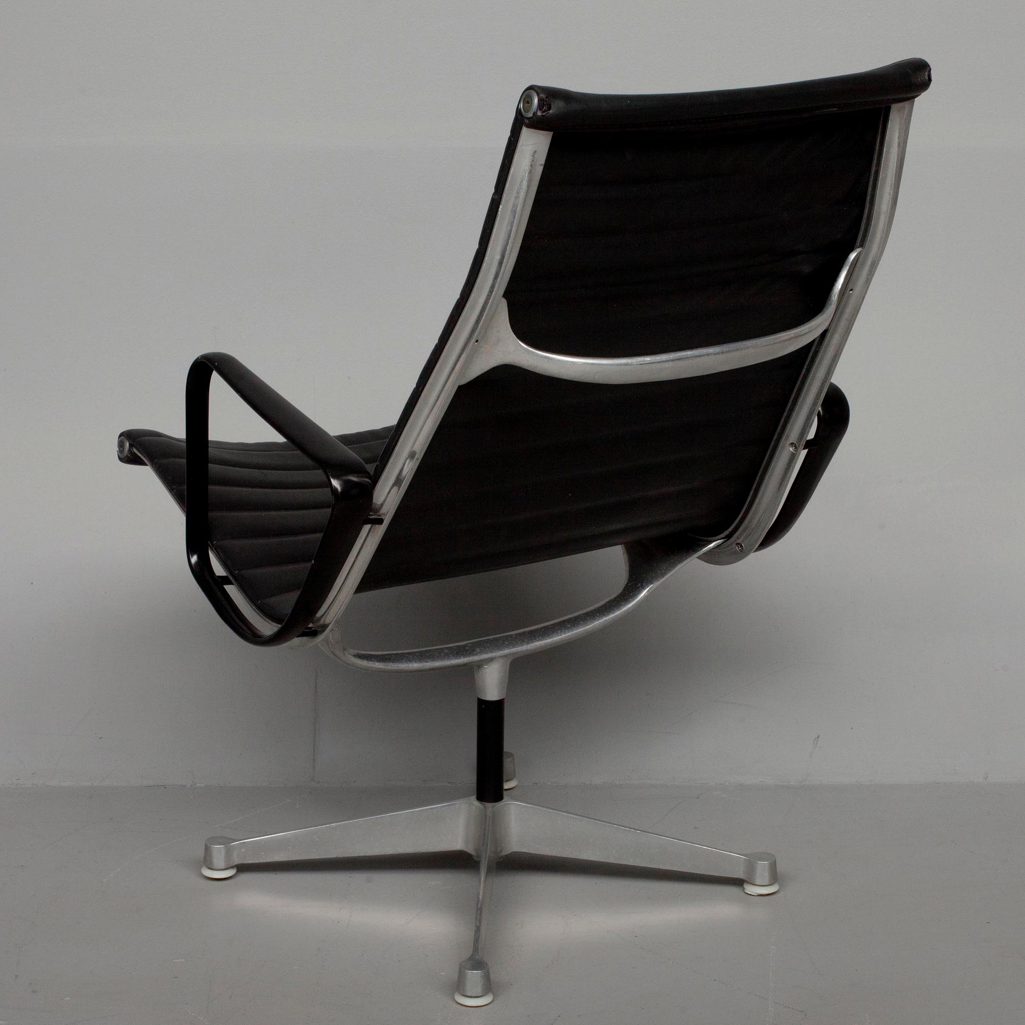 KARMSTOL, Eames, modell Herman Miller.