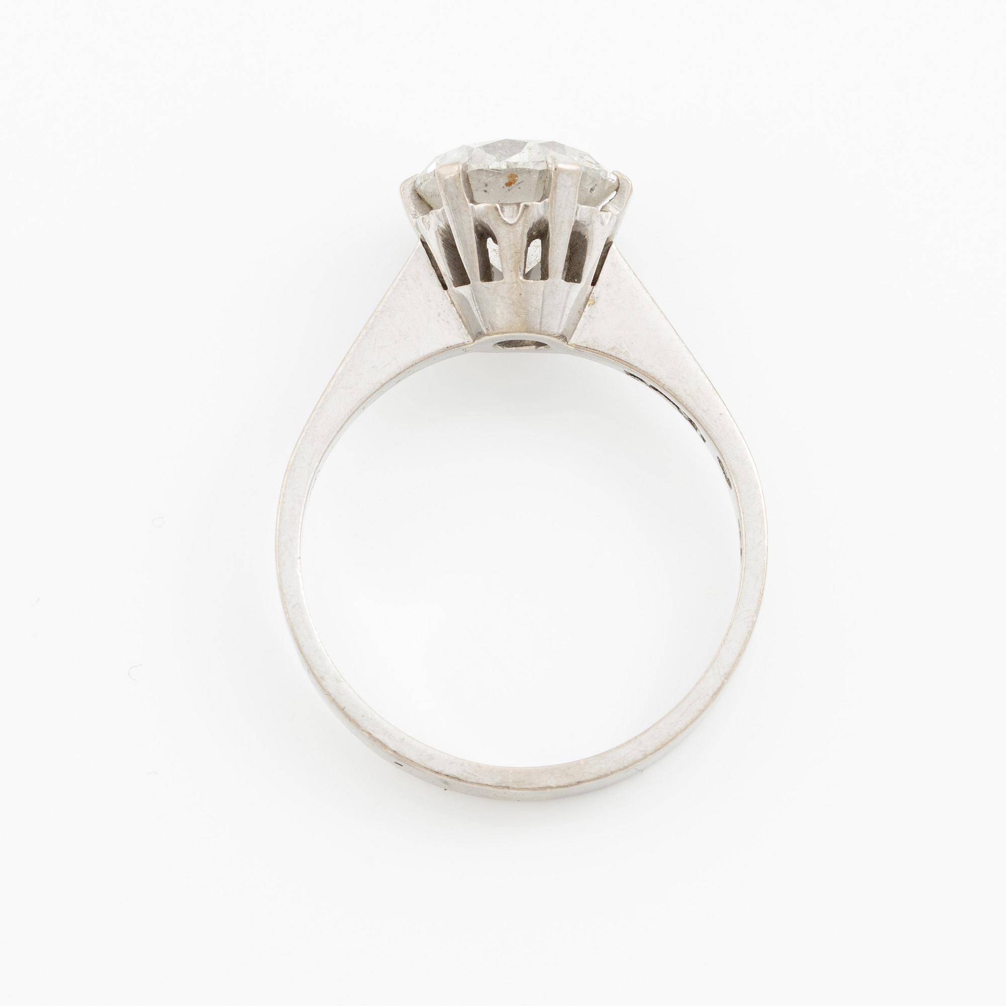 Ring, solitaire, 18K white gold with brilliant-cut diamond 1.79 ct.