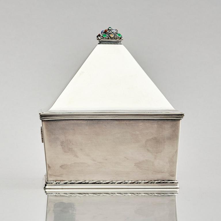 Sven-Arne Gillgren, a sterling silver box, GAB, Stockholm, Sweden 1948.