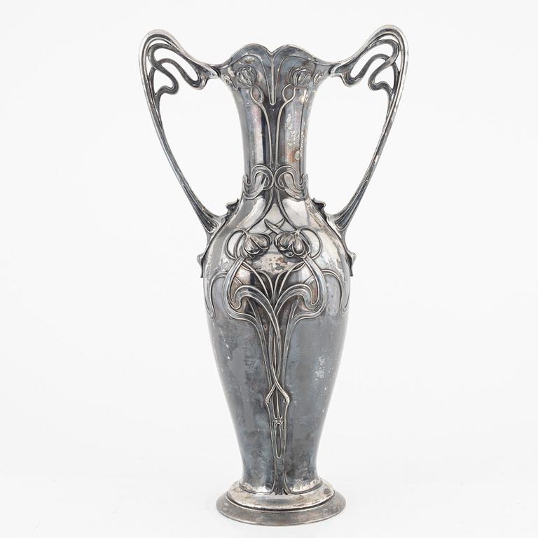 A silver plated Art Nouveau vase, Württembergische Metallwarenfabrik, early 20th Century.