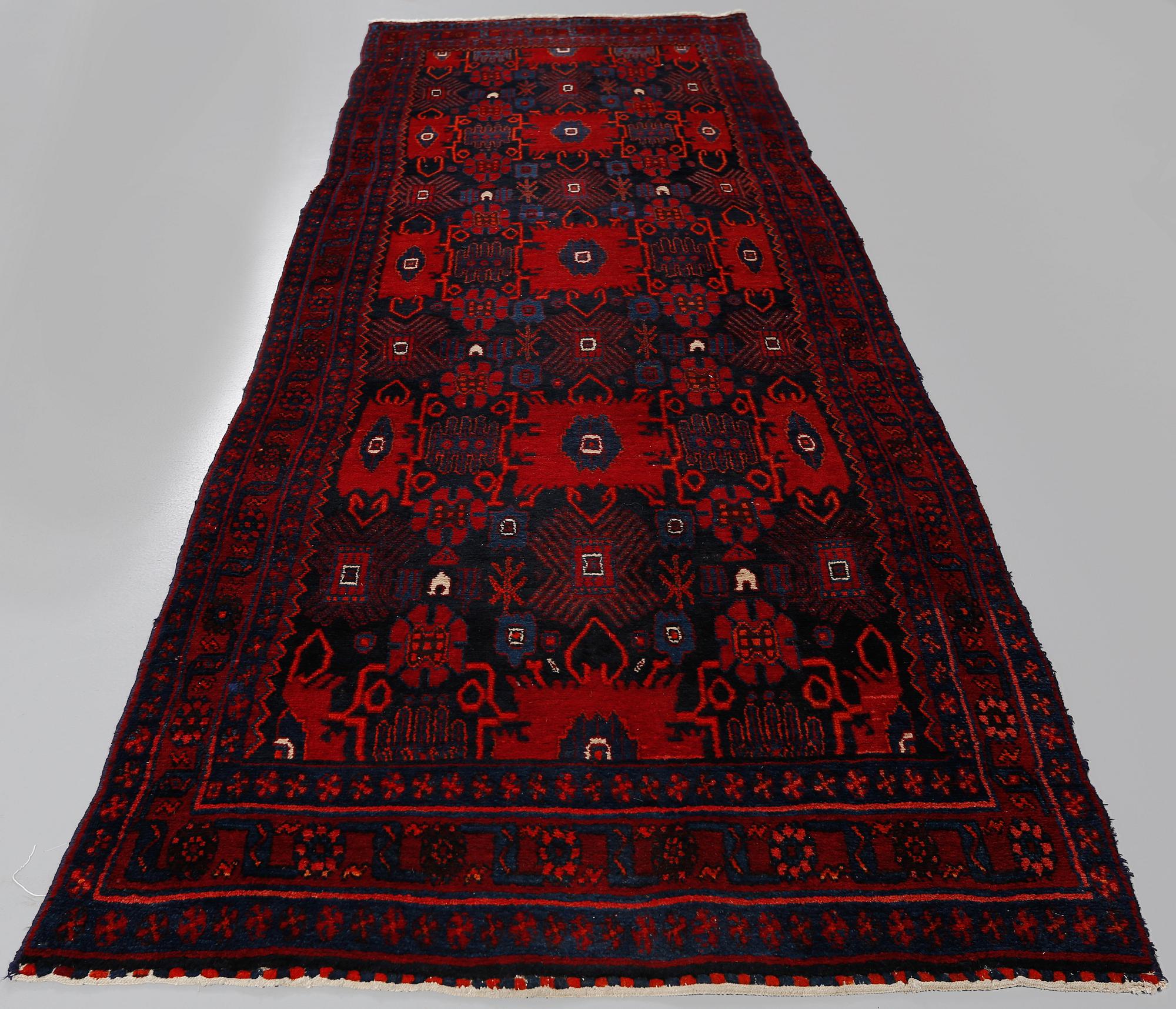 MATTA, orientalisk, sent 1900-tal, 365x130 cm.
