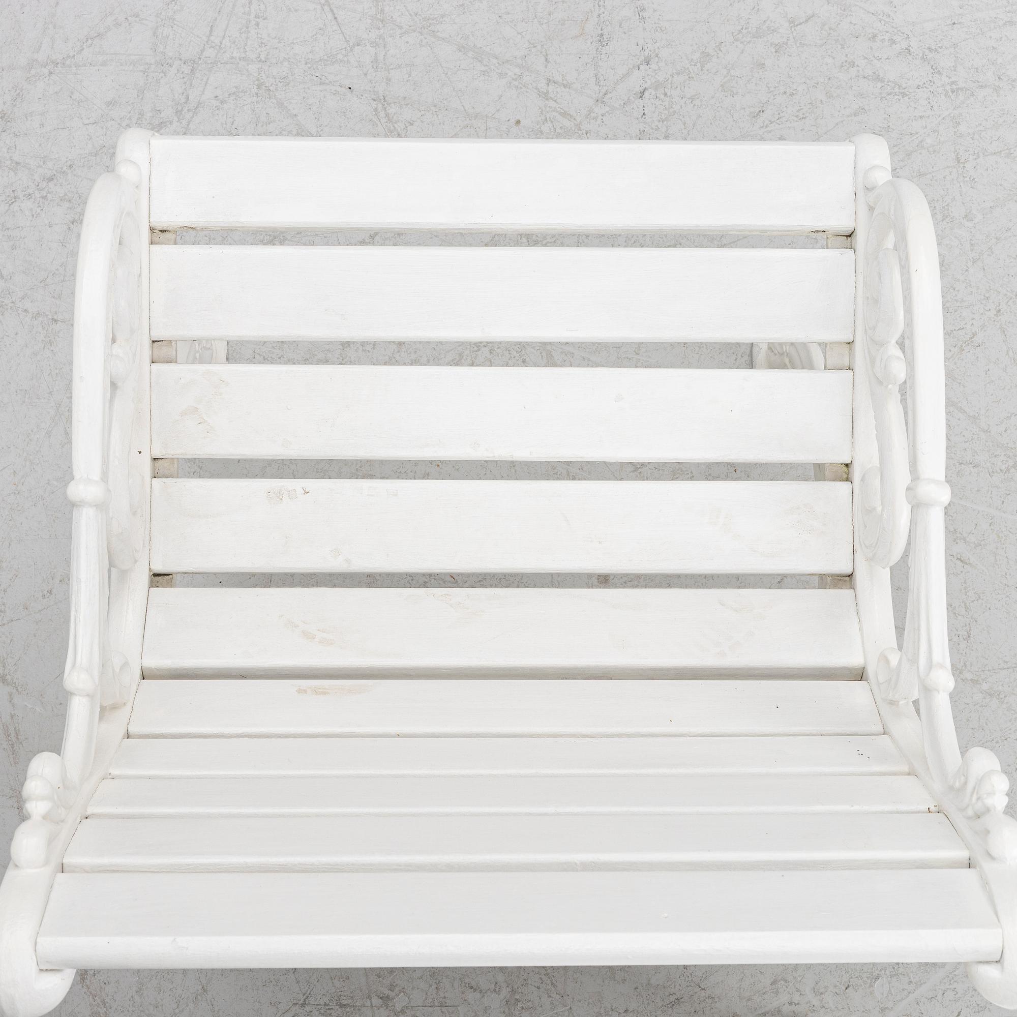 Trädgårdsgrupp, 4 delar, Byarum, 1900-talets andra hälft.