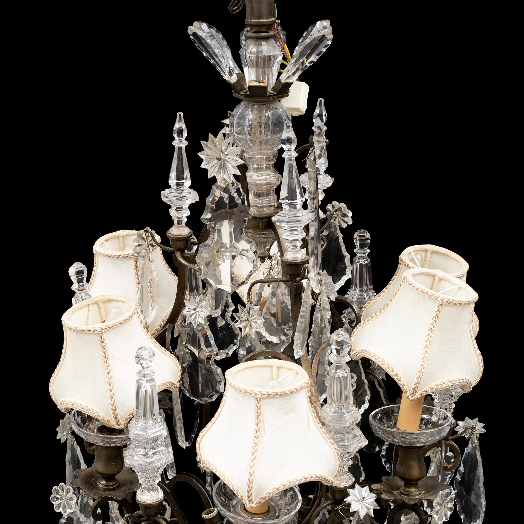 A Baroque style chandelier, mid 20th Century.