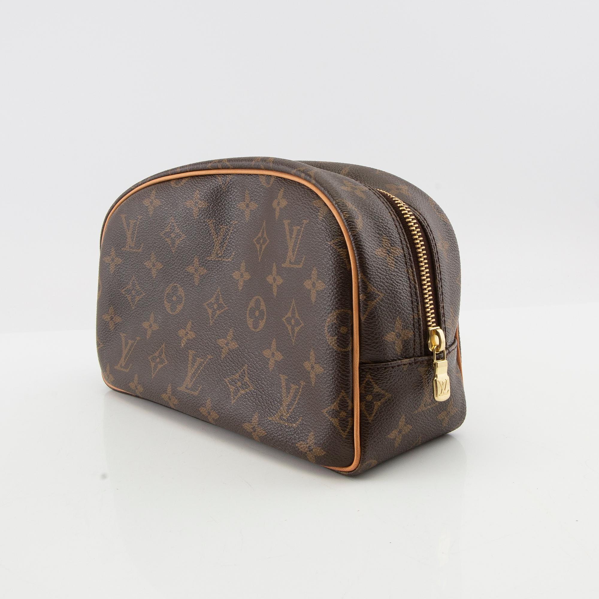 Louis Vuitton, toiletry bag "Toiletry bag 25", France 2011.