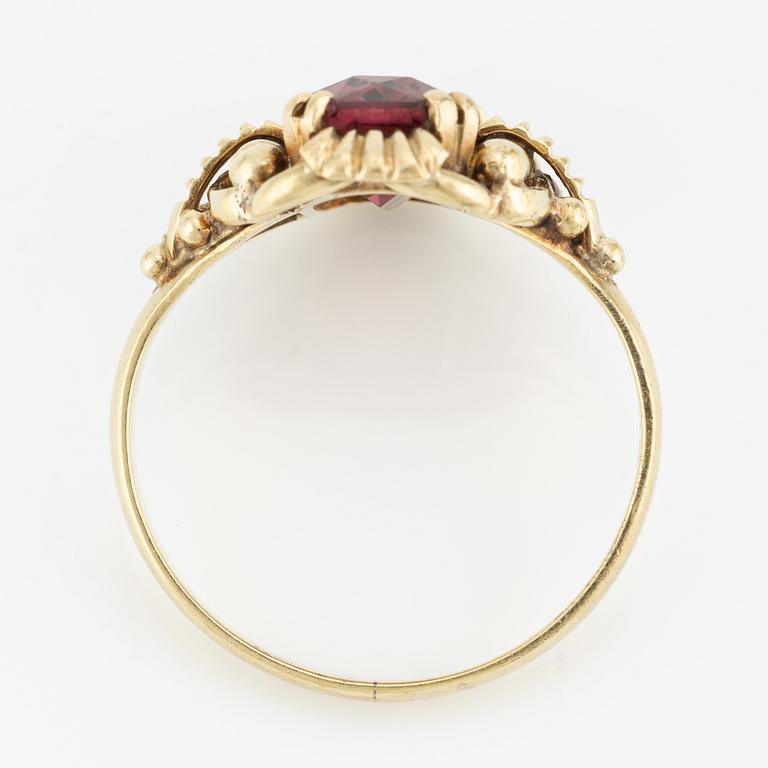 Ring, 14K gold with tourmaline.