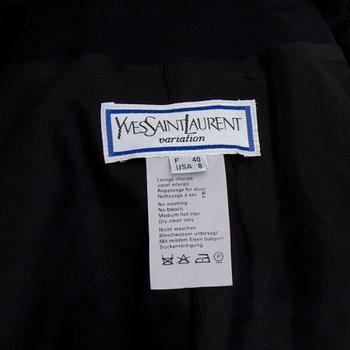 KAVAJ, Yves Saint Laurent, storlek 40.