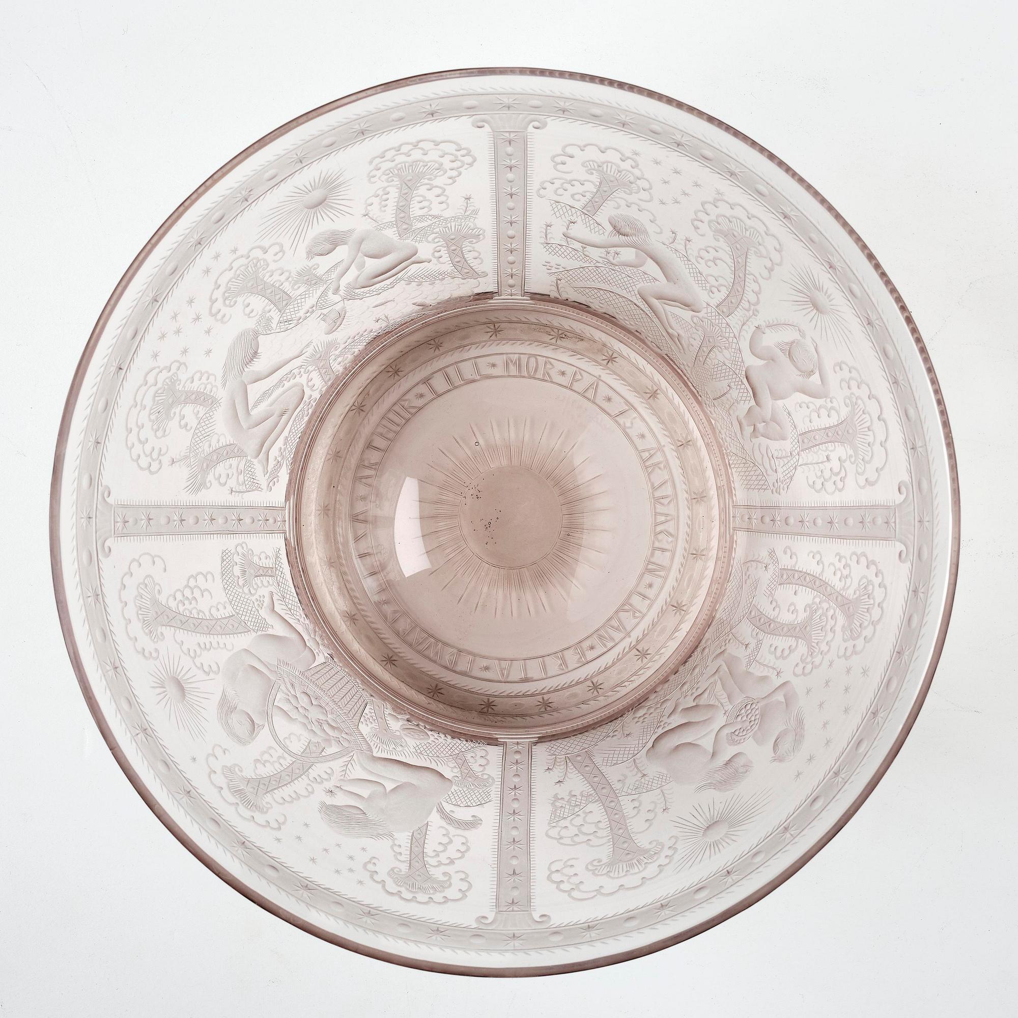 Edward Hald, an engraved glass bowl, Orrefors, 1920, model 147, provenance Edward Hald.