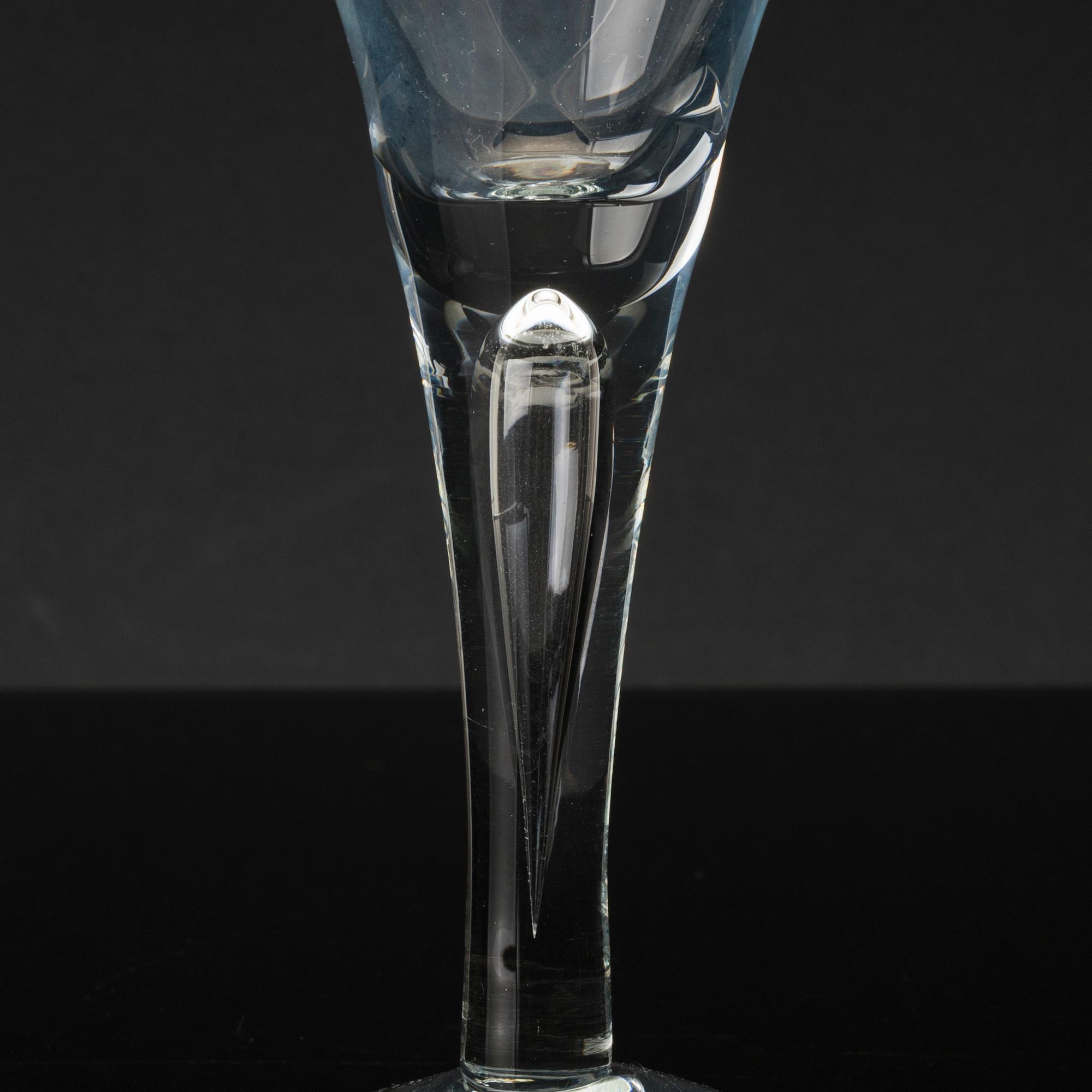 VINGLAS, SNAPSGLAS samt VATTENGLAS, 7+13+6=26 delar, "Enhörna", IKEA:s 1700-talserie, 1994.
