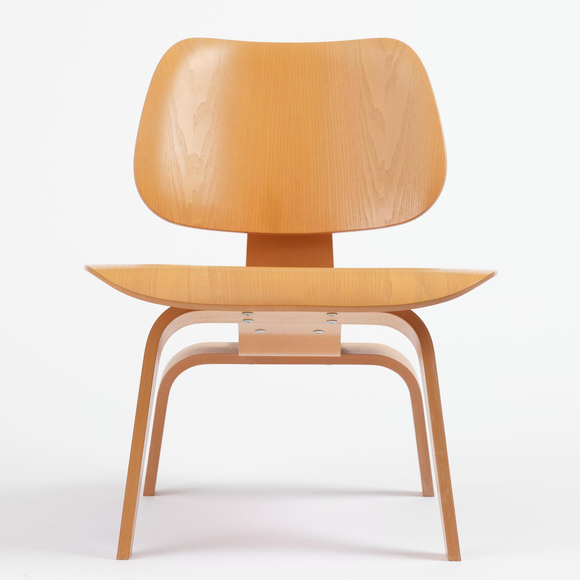 Charles & Ray Eames, a "Plywood Group LCW" easy chair, Vitra, 2015.