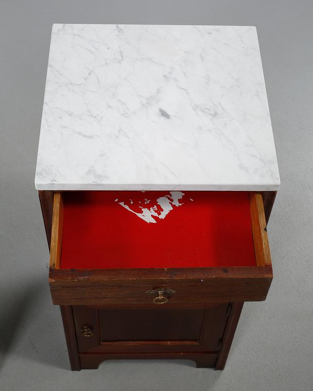 NATTDUKSBORD, ett par, tidigt 1900-tal.