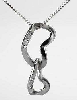 HÄNGE SAMT KEDJA, "Interlocking hearts", Regitze Overgaard för Georg Jensen, 18 k vitguld med diamanter. Vikt ca 7,5 g.