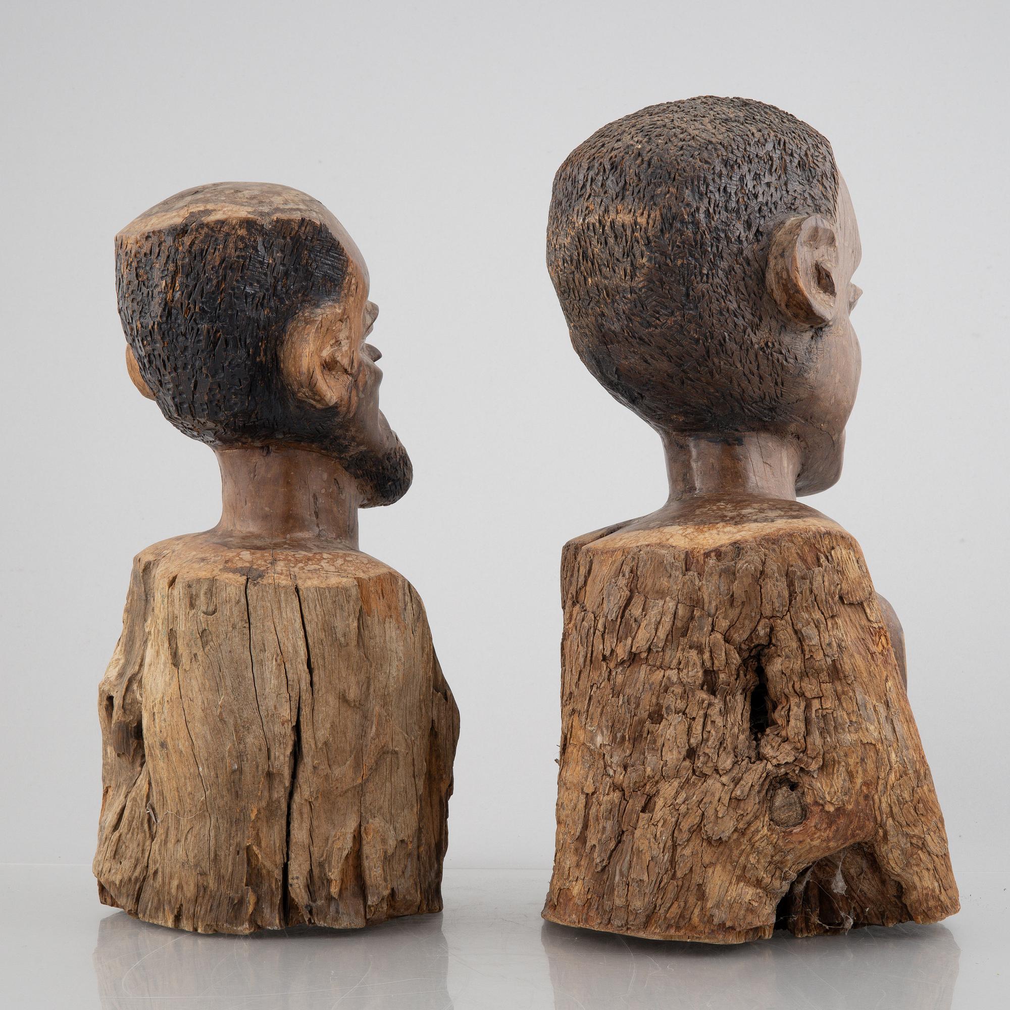 A pair of sculptures., 20th century.