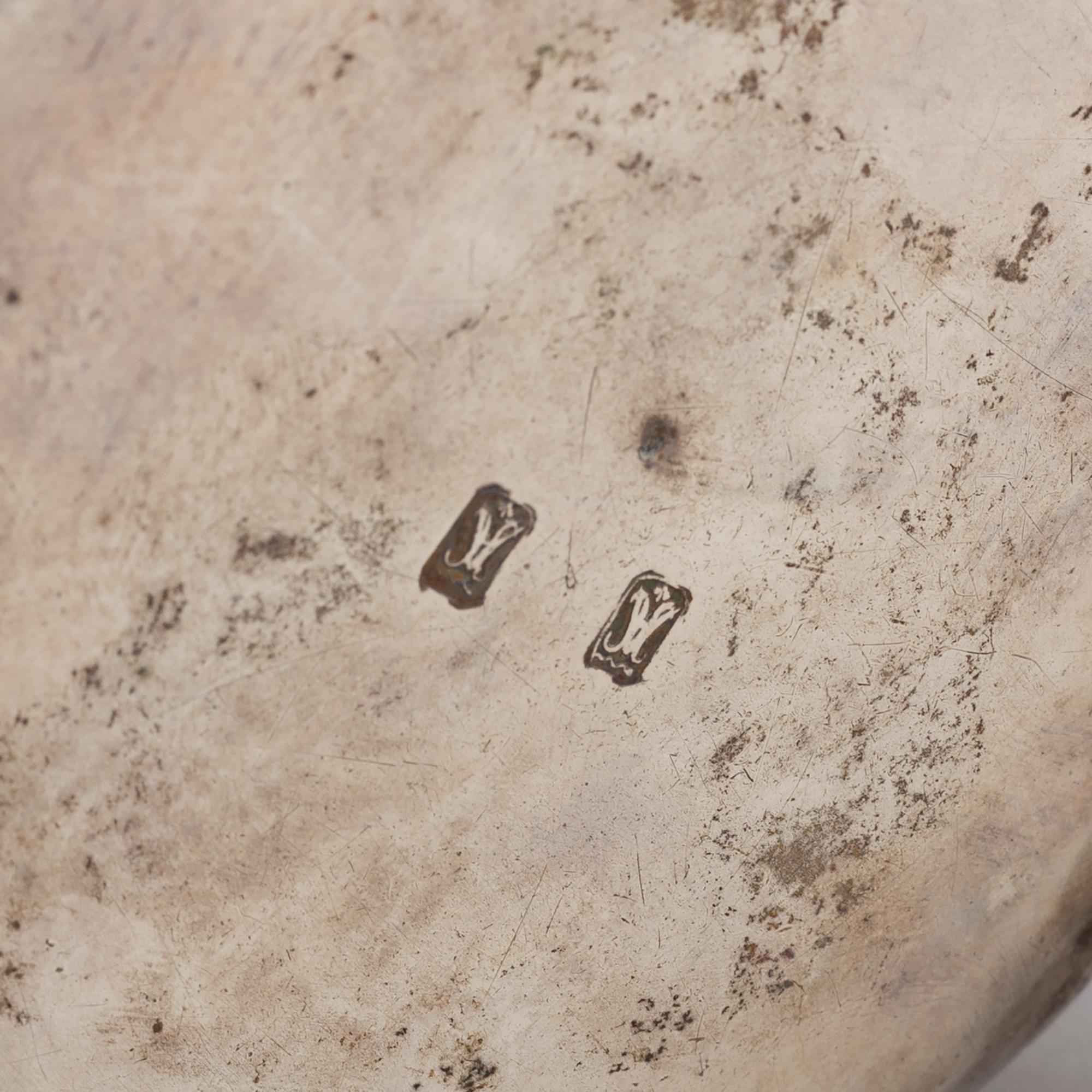 Dryckeskanna, silver, dubbelslagen fantasistämpel, 1800-tal. Barock-stil.