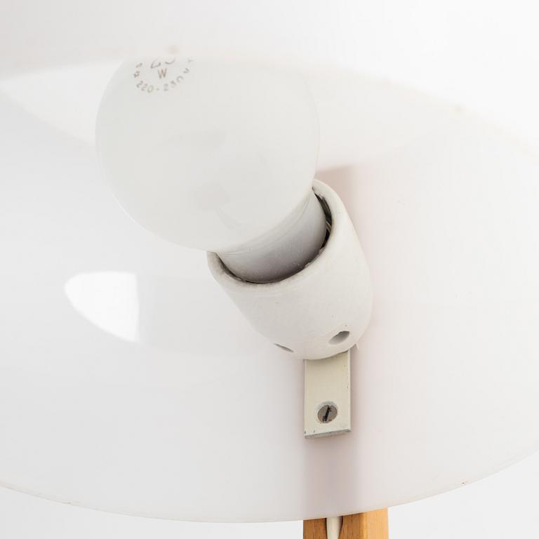 Uno & Östen Kristiansson, a wall light and a table light, Luxus, Vittsjö, Sweden.