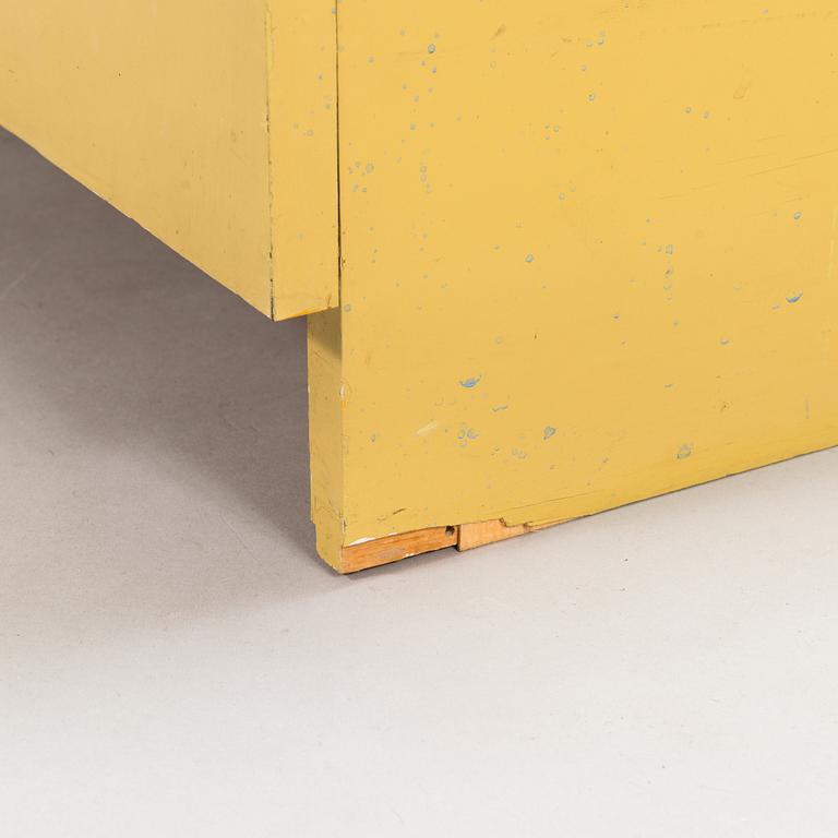 Olavi Hänninen, a 1960's cabinet.