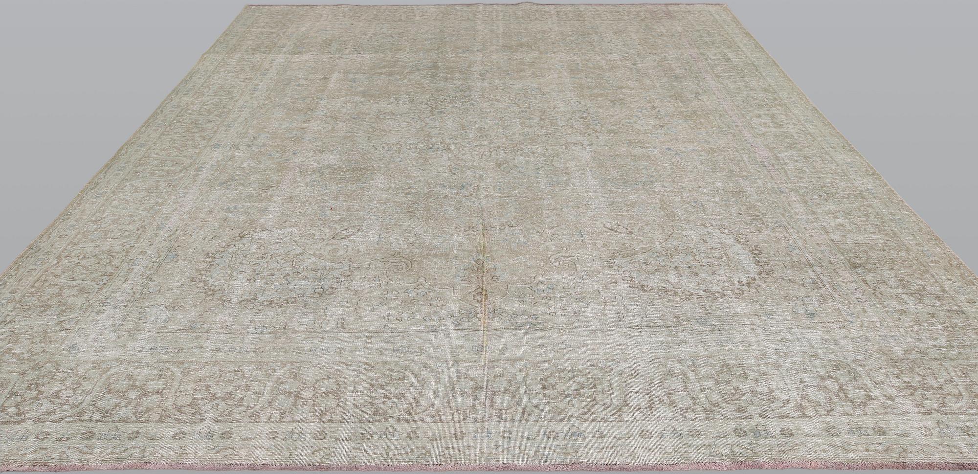 Matta, Orientalisk, ca 385 x 288 cm.