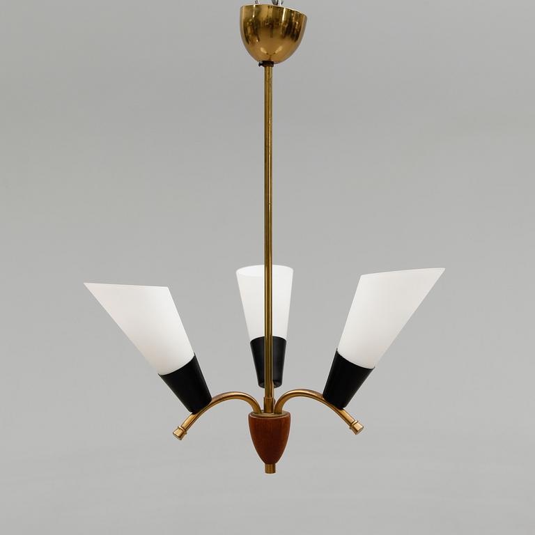 TAKLAMPA, 1900-talets mitt. Höjd 55 cm.
